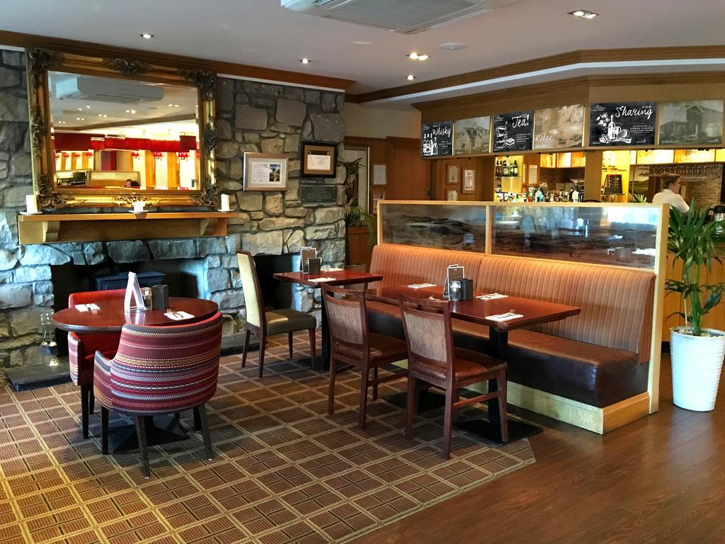 טרון The Loans Inn מראה חיצוני תמונה
